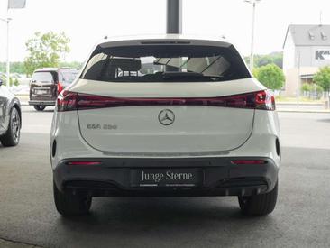 Mercedes EQA 250 — photo 3