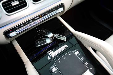 Mercedes GLE 400 D — photo 22