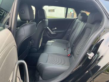 Mercedes CLA Berline 180 — photo 6