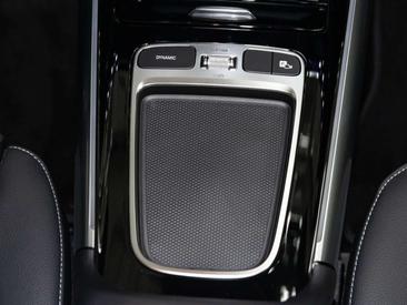Mercedes GLA 250 — photo 15