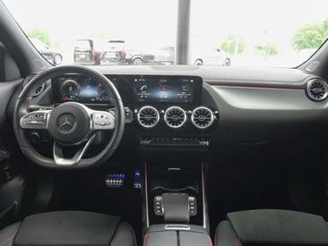 Mercedes EQA 250 — photo 11
