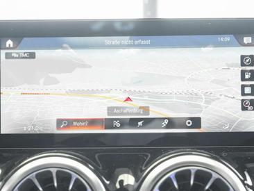 Mercedes EQA 250 — photo 12