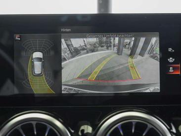 Mercedes EQA 250 — photo 13