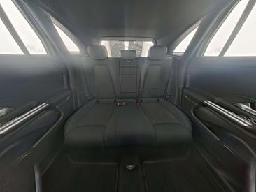 Mercedes EQA 250 — photo 9