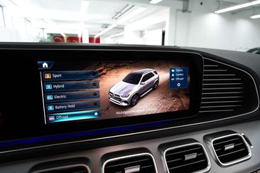 Mercedes GLE 400 D — photo 34