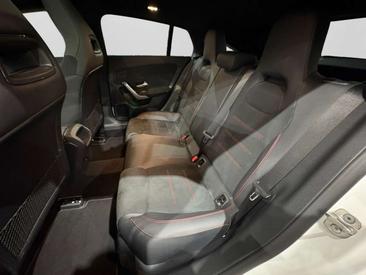 Mercedes CLA Berline 220 D — photo 13