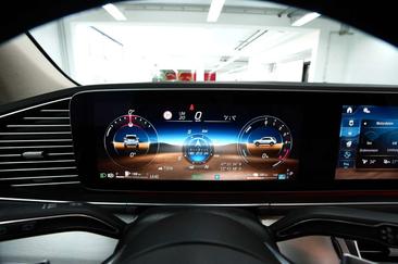 Mercedes GLE 400 D — photo 29