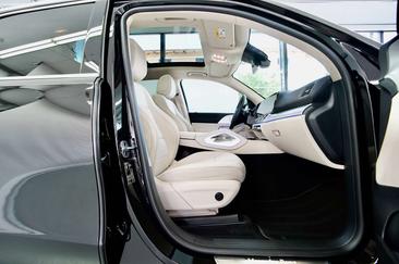Mercedes GLE 400 D — photo 41
