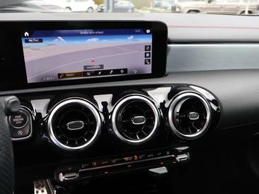 Mercedes CLA Berline 220 D — photo 13