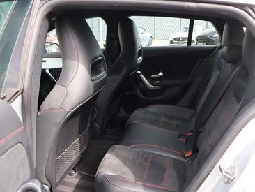 Mercedes CLA Berline 220 D — photo 17