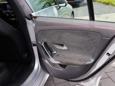Mercedes CLA Berline 220 D — photo 23