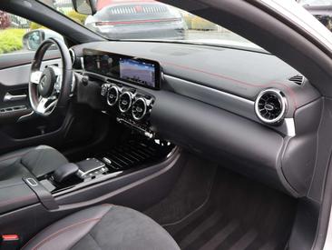 Mercedes CLA Berline 220 D — photo 26
