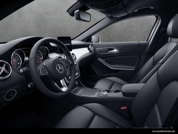 Mercedes GLA 180 — photo 8