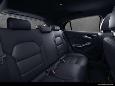 Mercedes GLA 180 — photo 10