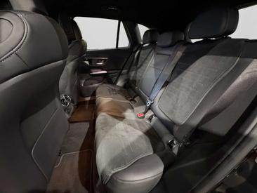 Mercedes GLC 400 E — photo 13