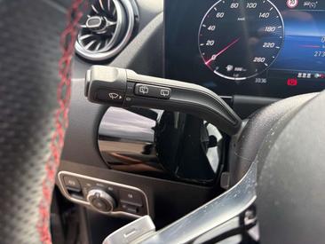 Mercedes GLA 200d — photo 15