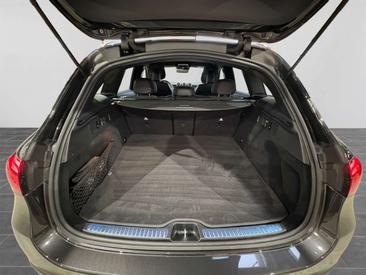 Mercedes GLC 400 E — photo 16