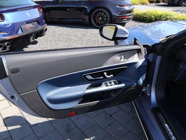 Mercedes SL Cabriolet 63 4MATIC+ — photo 10