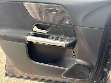 Mercedes GLA 200d — photo 17