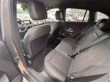Mercedes GLA 200d — photo 18