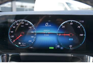 Mercedes EQA 250 — photo 14