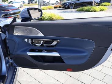 Mercedes SL Cabriolet 63 4MATIC+ — photo 26