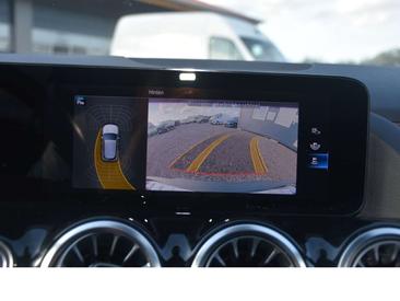 Mercedes EQA 250 — photo 16