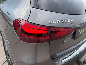 Mercedes GLA 200d — photo 27