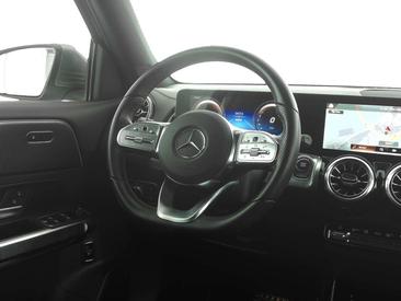 Mercedes EQB 250 — photo 17