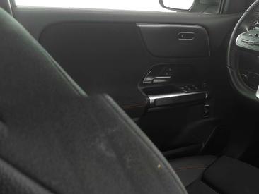 Mercedes EQB 250 — photo 21