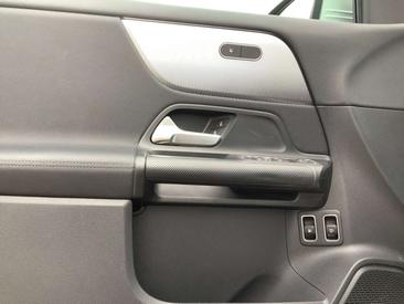 Mercedes GLA 200 — photo 3