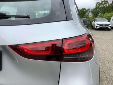 Mercedes GLA 200 — photo 8