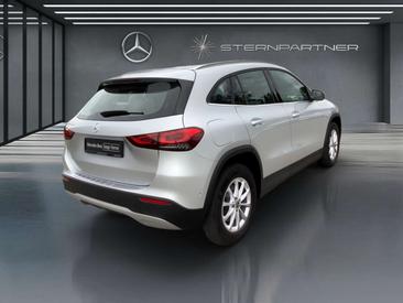 Mercedes GLA 200 — photo 10