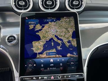 Mercedes GLC 400 E — photo 18