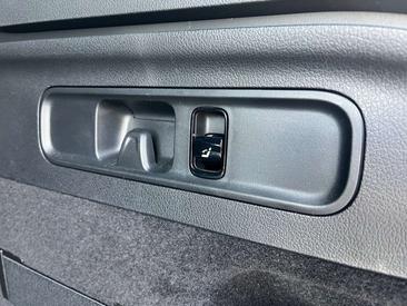 Mercedes GLC 400 E — photo 27