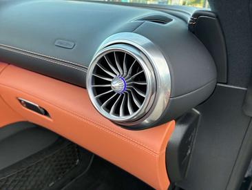 Mercedes SL Cabriolet 43 — photo 2