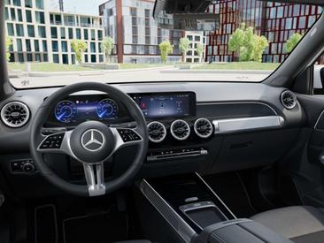 Mercedes EQB 250 — photo 6