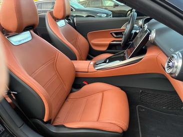 Mercedes SL Cabriolet 43 — photo 16