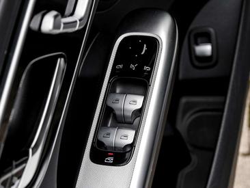 Mercedes GLC 300 D — photo 15