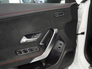 Mercedes CLA Berline 200 D — photo 12