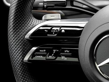 Mercedes GLC 400 E — photo 17