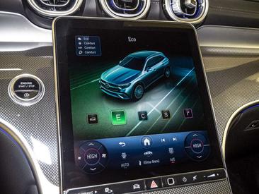 Mercedes GLC 220 D — photo 16