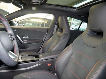 Mercedes CLA Berline 250 E — photo 13