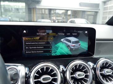Mercedes GLB 200d — photo 16