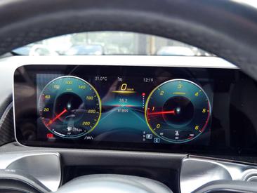 Mercedes GLB 200d — photo 17