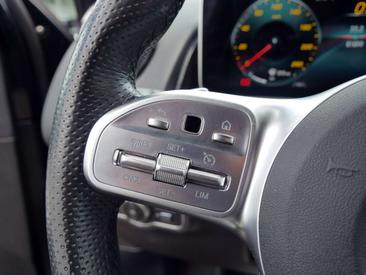 Mercedes GLB 200d — photo 18