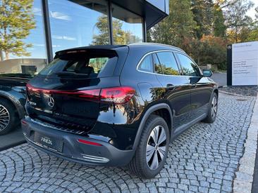 Mercedes EQA 250 — photo 6