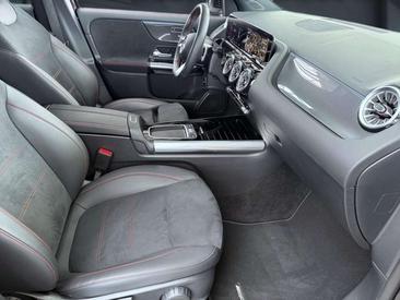 Mercedes GLA 200 — photo 6