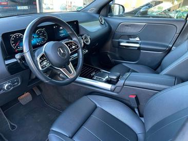 Mercedes EQA 250 — photo 10
