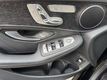 Mercedes GLC 300 De — photo 12
